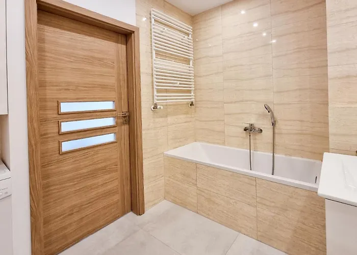 Visit Baltic - Platan Lägenhet *